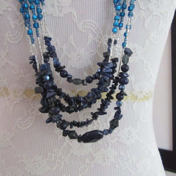 Vintage Chico's long blue beaded necklace - Picture 5 of 7